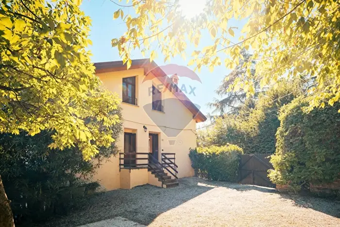 Casa quadrilocale in affitto in Montevecchia