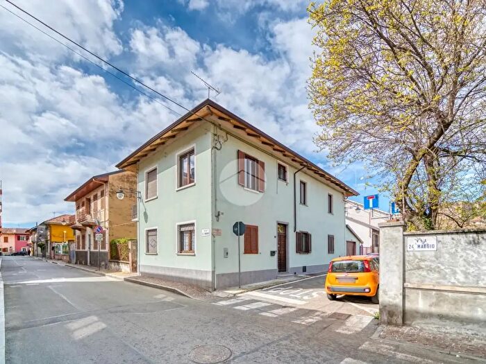 Appartamento con 5 locali in vendita in Via Montecorno, Rivoli