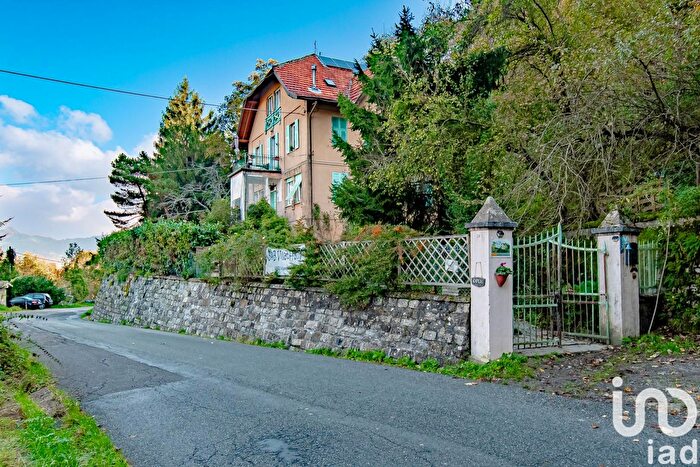 Casa con 16 locali in vendita in Localitãnbsp Porto, Torriglia