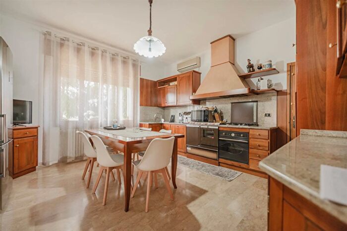 Casa con 12 locali in affitto in Fontaniva, Fontaniva