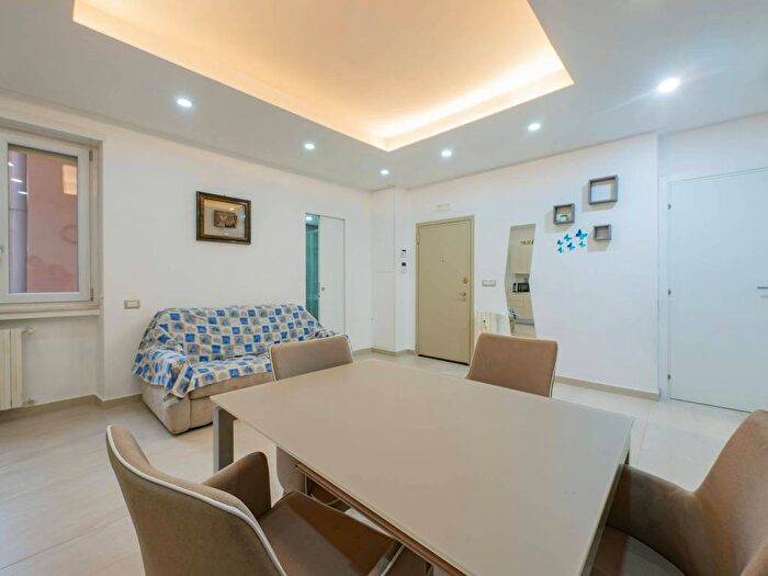 Appartamento trilocale in affitto in Via della Torre, Turro, Milano