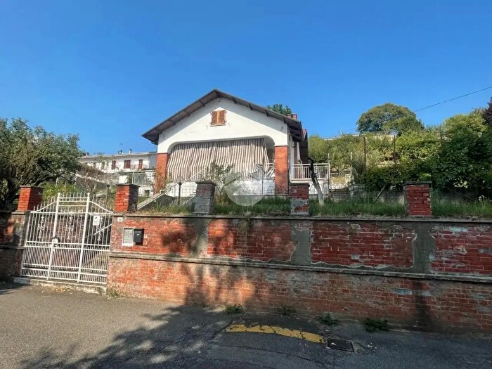 Casa quadrilocale in vendita in Via XX Settembre, Castello Di Annone