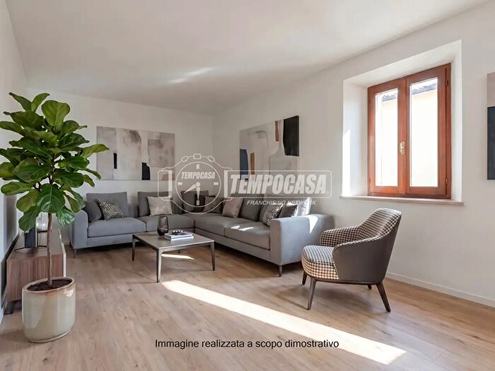 Appartamento in vendita in Casale Litta