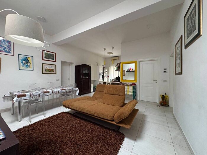 Appartamento trilocale in vendita in Via Vincenzo Cappelluti, Centro, Matera