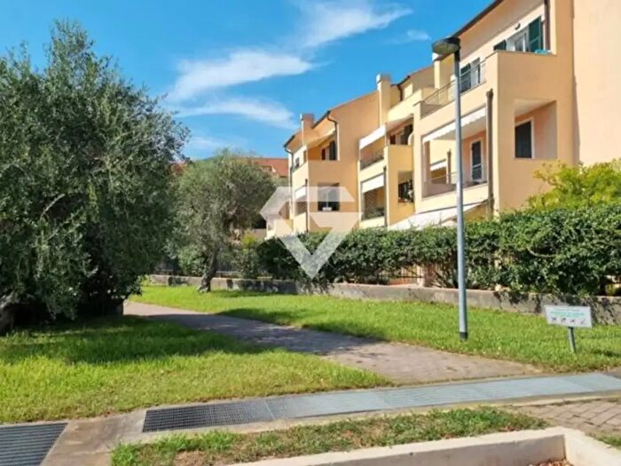 Appartamento trilocale in vendita in Via Aurelia, Loano