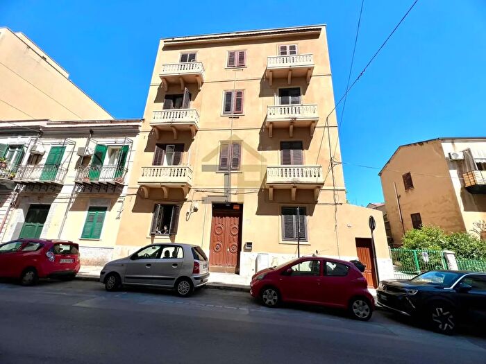 Appartamento quadrilocale in vendita in Via Ciullo dAlcamo, Palermo