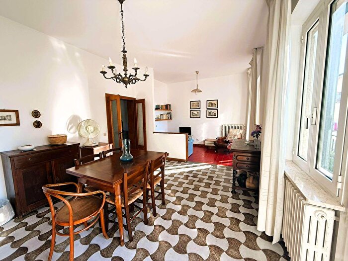 Appartamento con 5 locali in affitto in Perugia