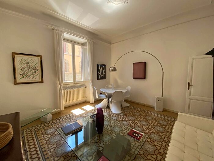 Appartamento quadrilocale in affitto in Firenze