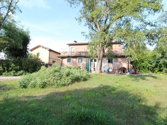 Casa con 6 locali in vendita in Ravenna