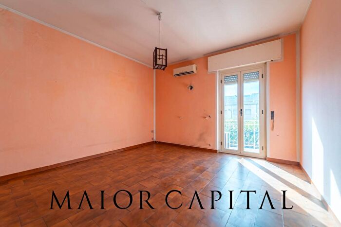 Appartamento con 5 locali in vendita in Via Sardegna Snc, Oschiri