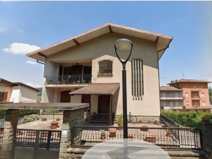 Appartamento con 5 locali in vendita in Via Dante Alighieri, Castiglione Dei Pepoli