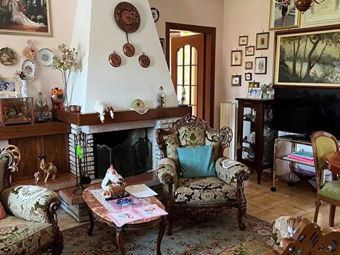 Casa con 8 locali in vendita in Corso Torino, Asti