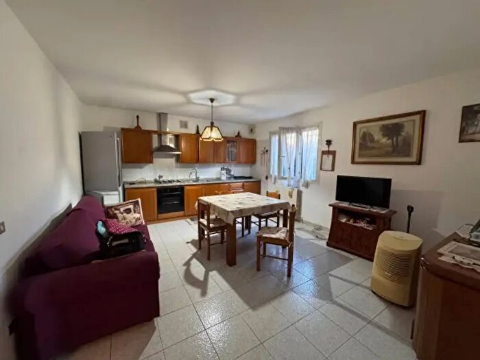 Casa con 6 locali in vendita in Piazza della Repubblica, Concordia Sulla Secchia