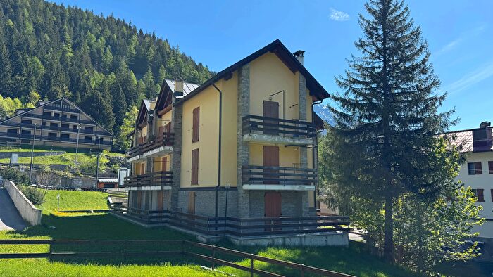 Appartamento quadrilocale in vendita in San Domenico X, Varzo