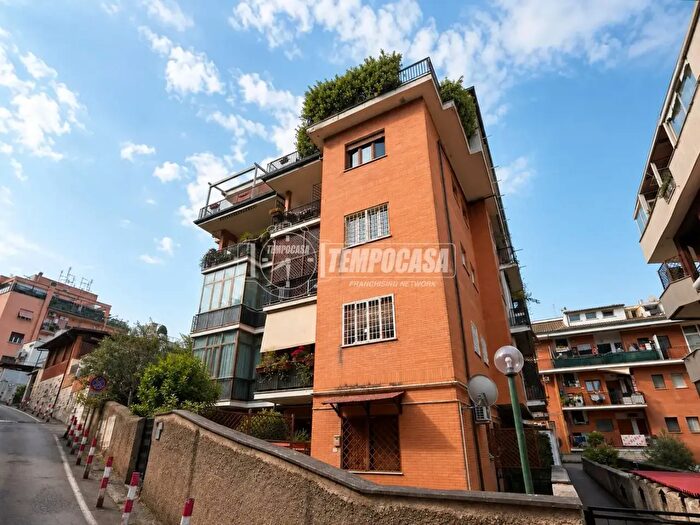Appartamento monolocale in vendita in Via Gradoli, Roma
