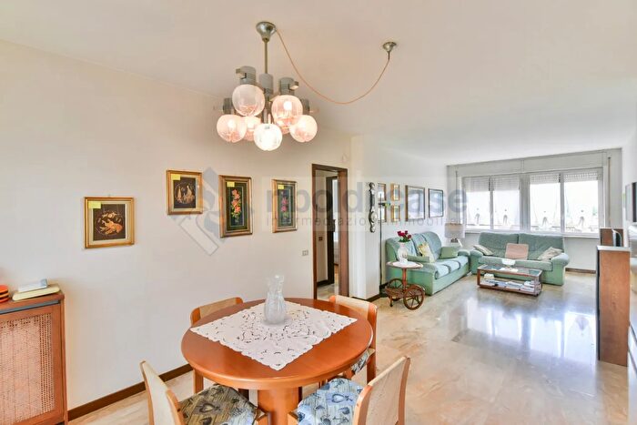 Appartamento quadrilocale in vendita in Seregno