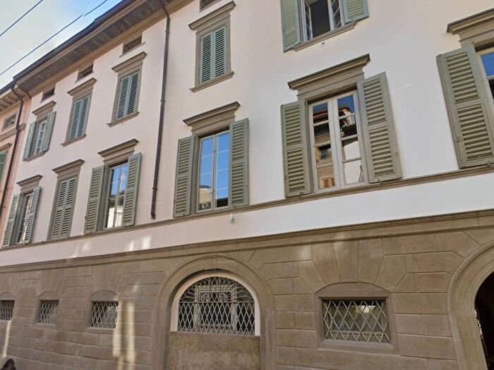 Appartamento trilocale in affitto in Via San Tomaso, Corridoni, Bergamo