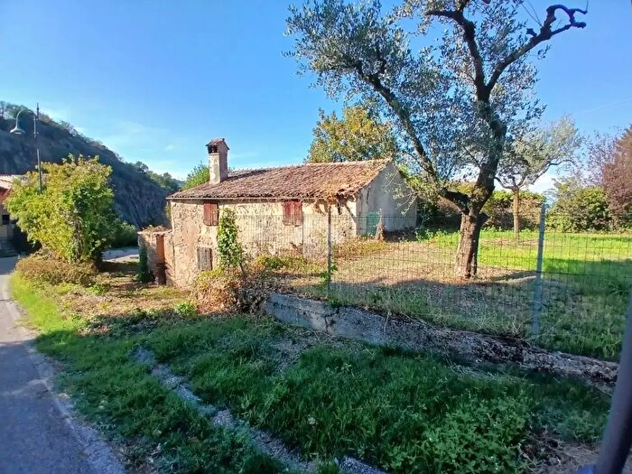 Casa trilocale in vendita in Via Castelnuovo, Teolo