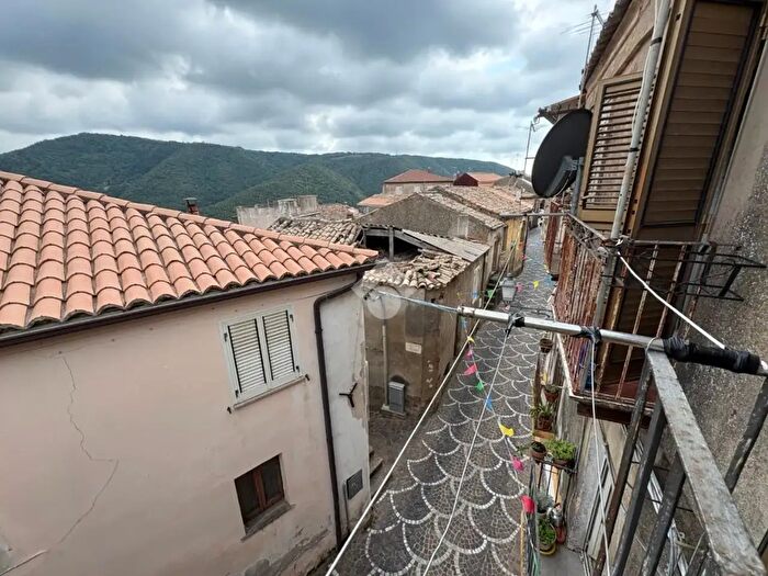 Appartamento trilocale in vendita in Via Pietra Piana, Curinga