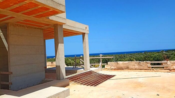 Casa con 7 locali in vendita in Monopoli