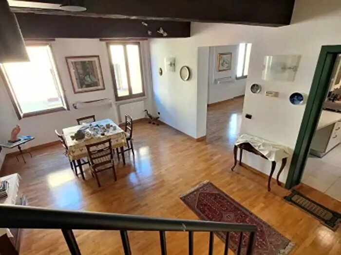 Appartamento quadrilocale in vendita in Via San Domenico, Reggio Emilia