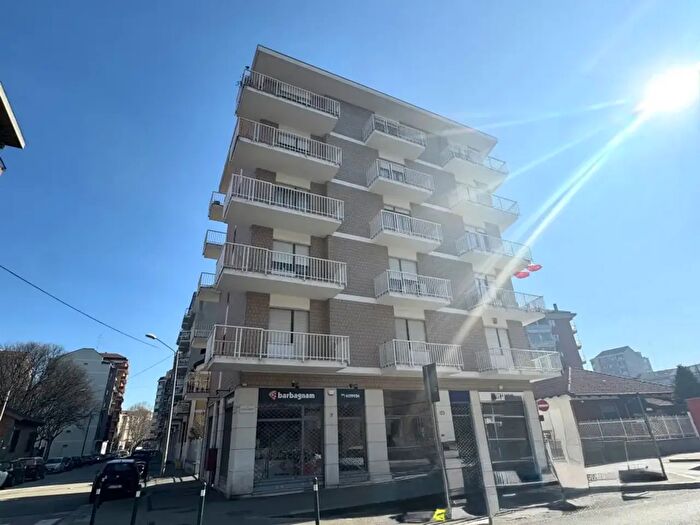 Appartamento trilocale in vendita in Via Castelgomberto, Torino