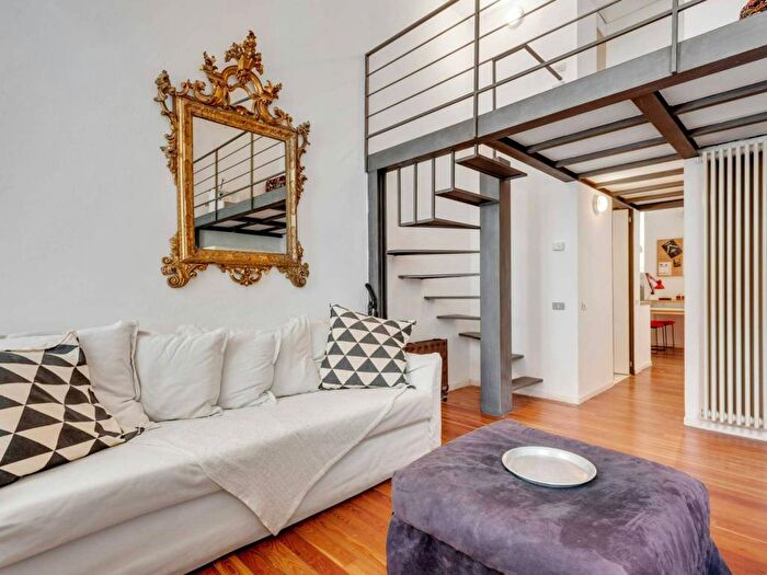 Appartamento trilocale in affitto in Via Orti, Quadronno Crocetta, Milano