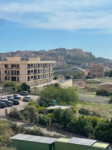 Appartamento con 6 locali in vendita in Via Marchisia Prefoglio, Agrigento