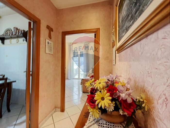 Appartamento con 8 locali in vendita in Via per Fossacesia, Lanciano