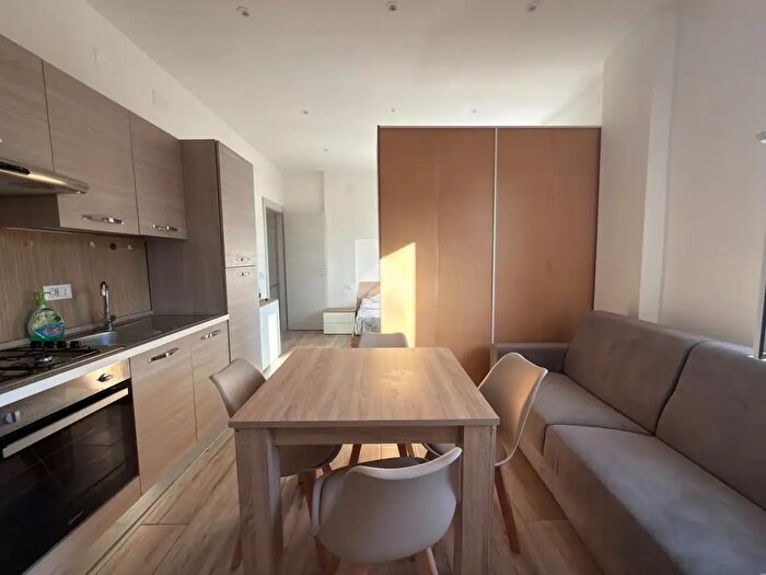 Appartamento monolocale in affitto in Via Guelfa, Bologna