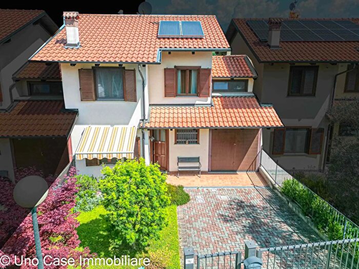 Case in Vendita e in Affitto - 2