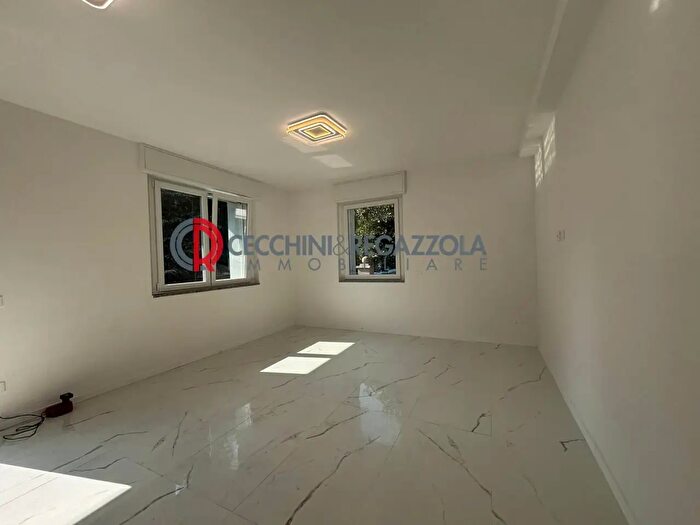 Appartamento trilocale in vendita in Via Don Luigi Guanella, Milano