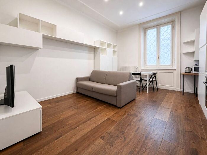 Appartamento bilocale in affitto in Via Piero della Francesca, Sempione, Milano