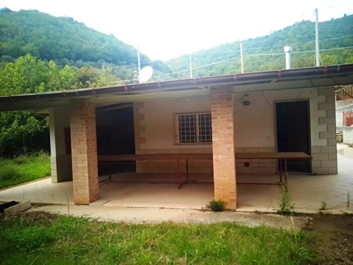 Casa monolocale in vendita in Fisciano