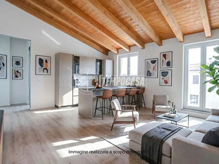 Appartamento monolocale in vendita in Via San Antonio, Luino