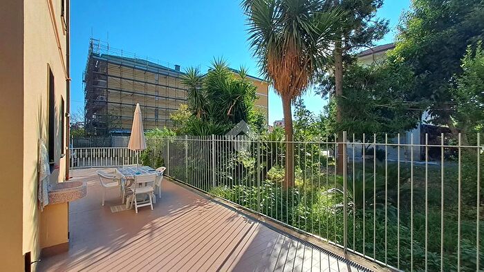 Appartamento con 5 locali in vendita in Via Ri Lungo Entella, Chiavari