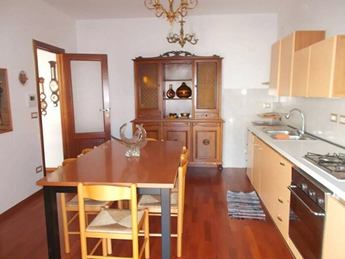 Appartamento trilocale in affitto in Via Sebastiano Satta, Pivarada, Alghero