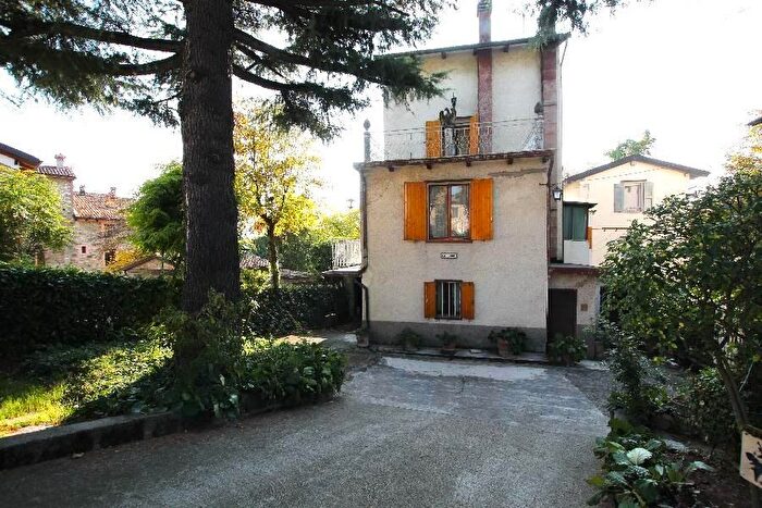 Casa con 7 locali in affitto in Via Lavino, Monte San Pietro