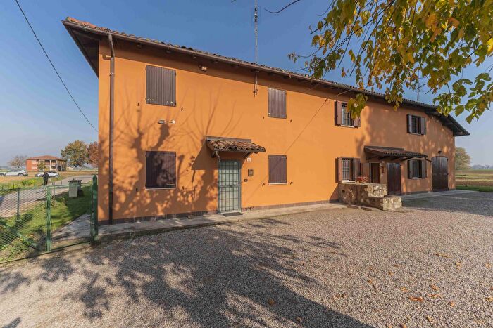 Appartamento con 6 locali in vendita in Birbanteria, Castenaso