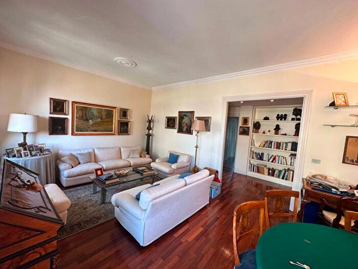 Appartamento trilocale in affitto in Via Giuseppe Frua, Frua, Milano