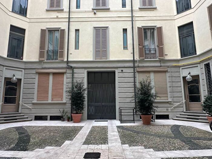 Appartamento trilocale in affitto in Corso Magenta, Cadorna Castello, Milano