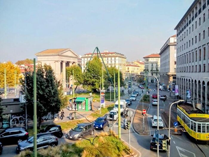 Appartamento quadrilocale in affitto in Piazza Maggio, Ascanio Sforza, Milano