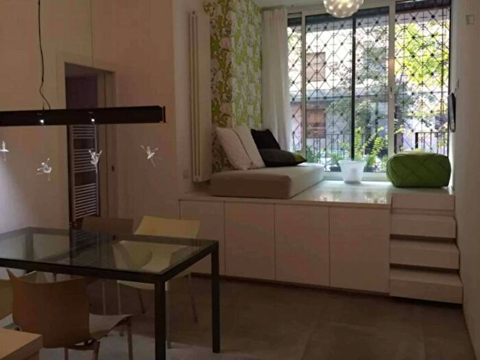 Appartamento bilocale in affitto in Via Eugenio Carpi, Casoretto, Milano