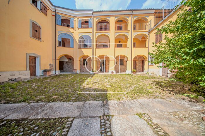 Casa con 18 locali in vendita in Via Collaretto, Borgiallo