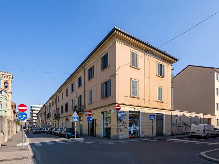 Appartamento quadrilocale in vendita in Via Magenta, Monza