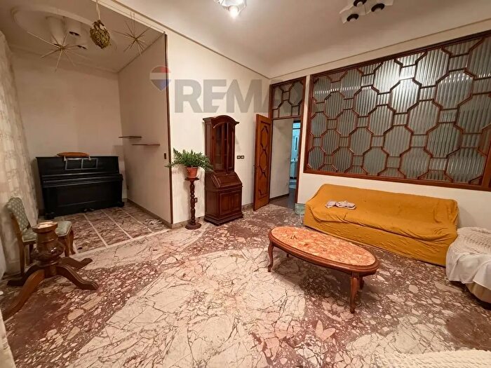 Appartamento con 5 locali in vendita in Via Gioberti, Gela