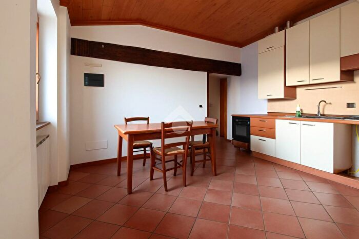 Appartamento trilocale in vendita in Via IV Novembre, Roe Volciano