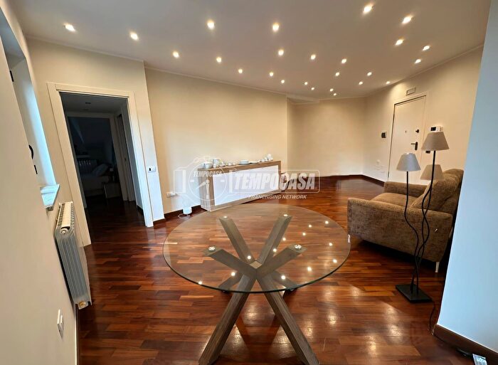 Appartamento trilocale in vendita in Via Yasser Arafat, Acerra