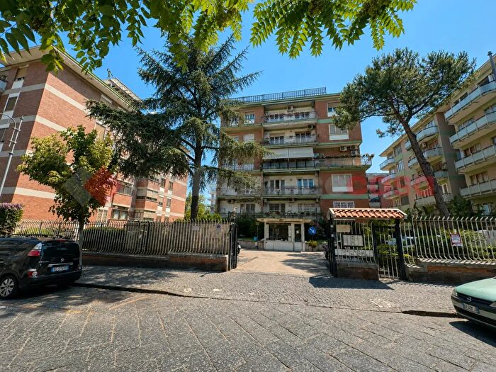 Appartamento trilocale in vendita in Via Salvatore Pagliano, Portici
