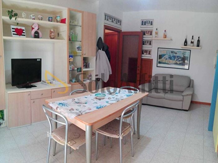 Appartamento trilocale in affitto in Cesanella, Senigallia